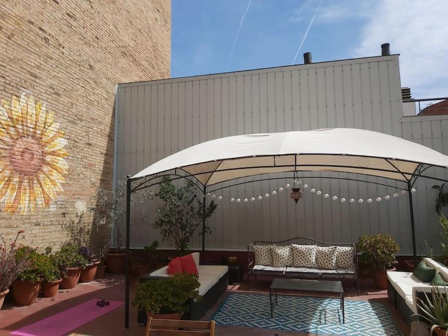 Small Room In Sants With Huge Terrace Barcelona Exterior photo